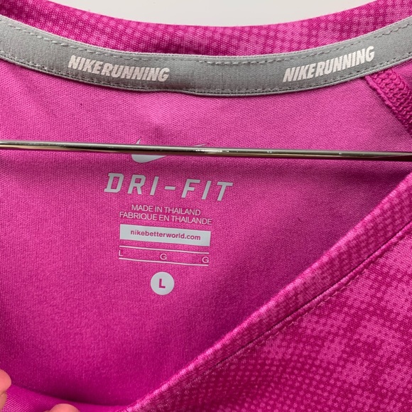 nike | magenta patterned dri fit top - Picture 3 of 5